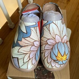 Brand new with box UIN shoes size 8 slip on mules